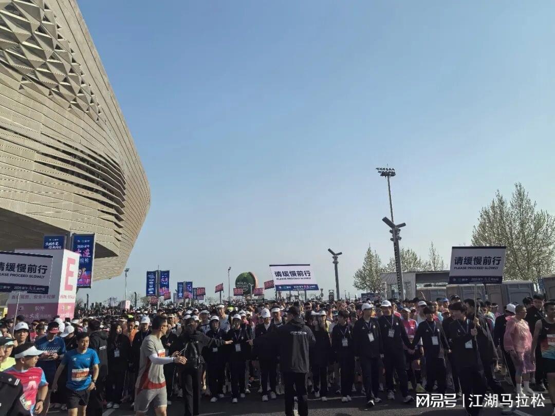 莱斯特城官方:拉塞尔