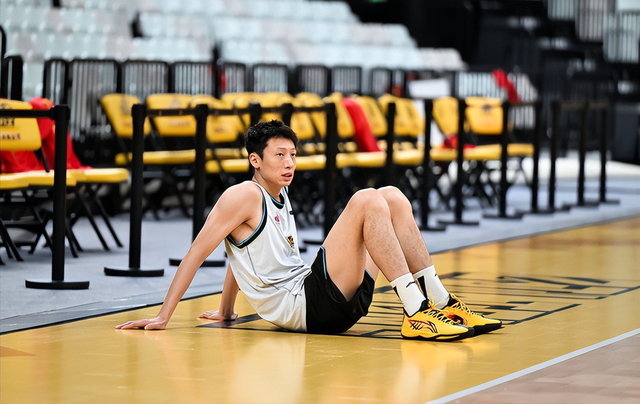 学霸港姐王嘉慧晒美照 颜值体态双在线气质出众