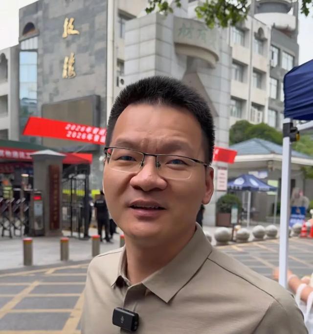 布伦森:降薪1.13亿,值了?