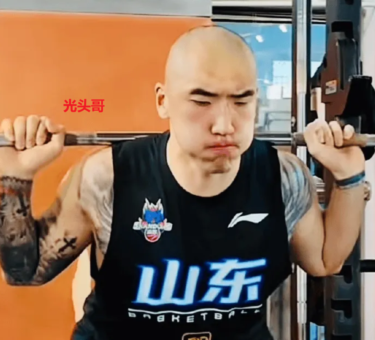 不到两年前,他被国王裁掉,如今他却带领尼克斯拿到了总冠军?