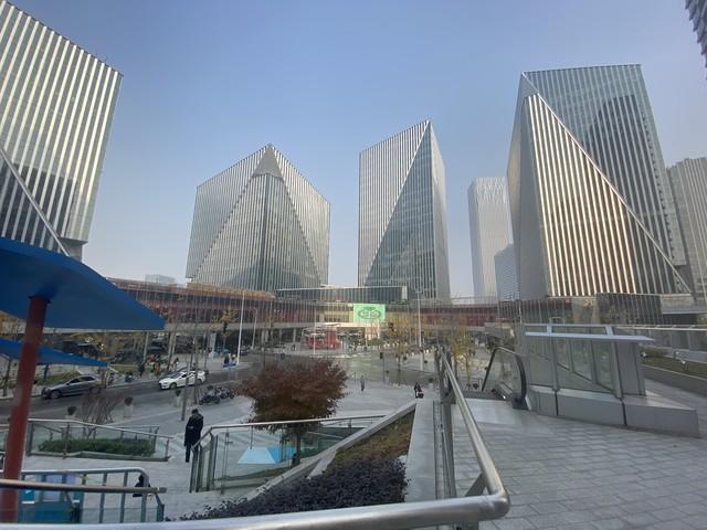 队报:巴黎卖拉莫斯和李刚仁收入破亿,将签阿克利乌舍和迪奥曼德