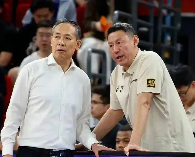 尽管季后赛五年内四次被库里淘汰出局，但哈登表现完胜库里？