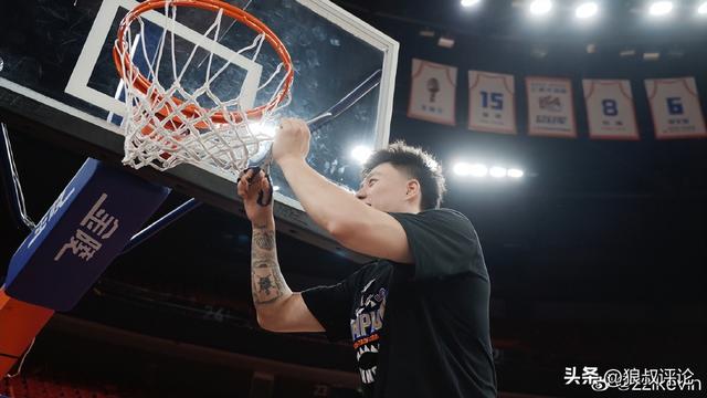 半个世纪的等待!53年后再夺冠!布伦森45分夺FMVP!