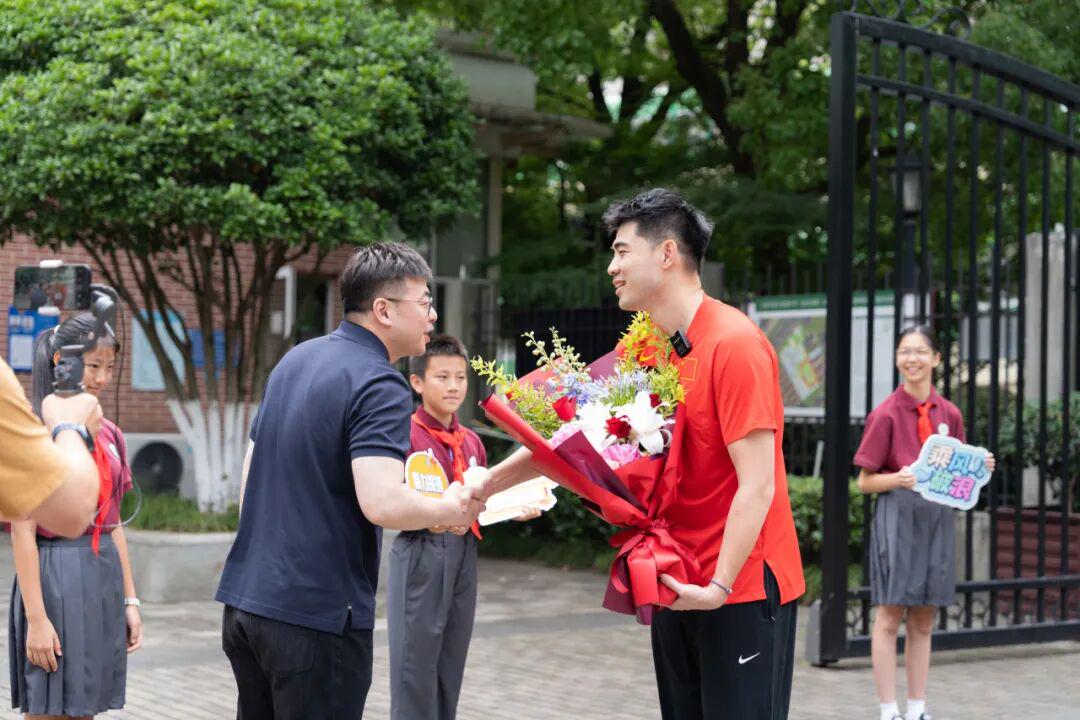 曝凯斯勒与爵士高管关系紧张!湖人机会来了:他是东契奇完美搭档