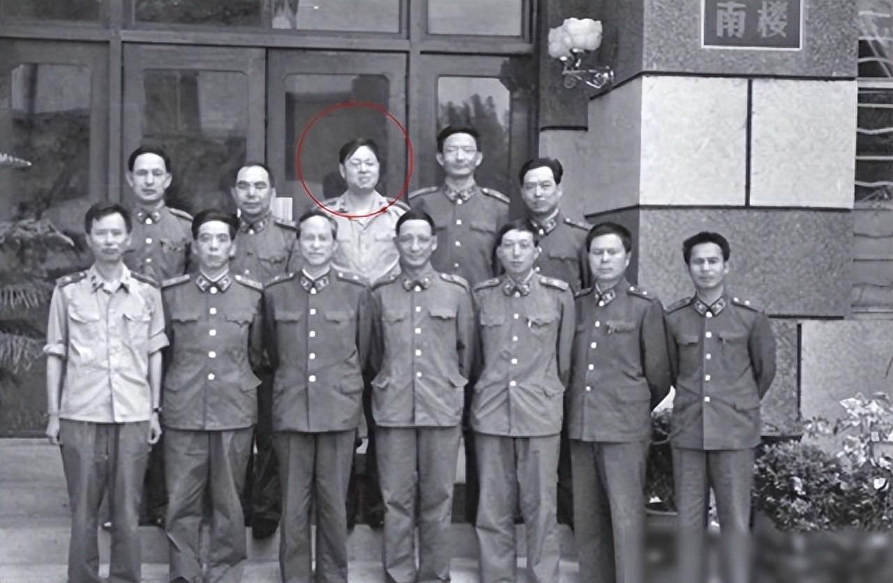 星空体育-美媒扎心福克斯，米奇也被质疑！文班若想争冠，马刺要做出3改变