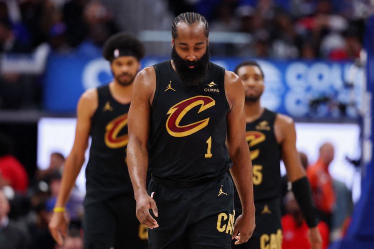 NBA总决赛G5今晚8:30开打，尼克斯3比1手握赛点