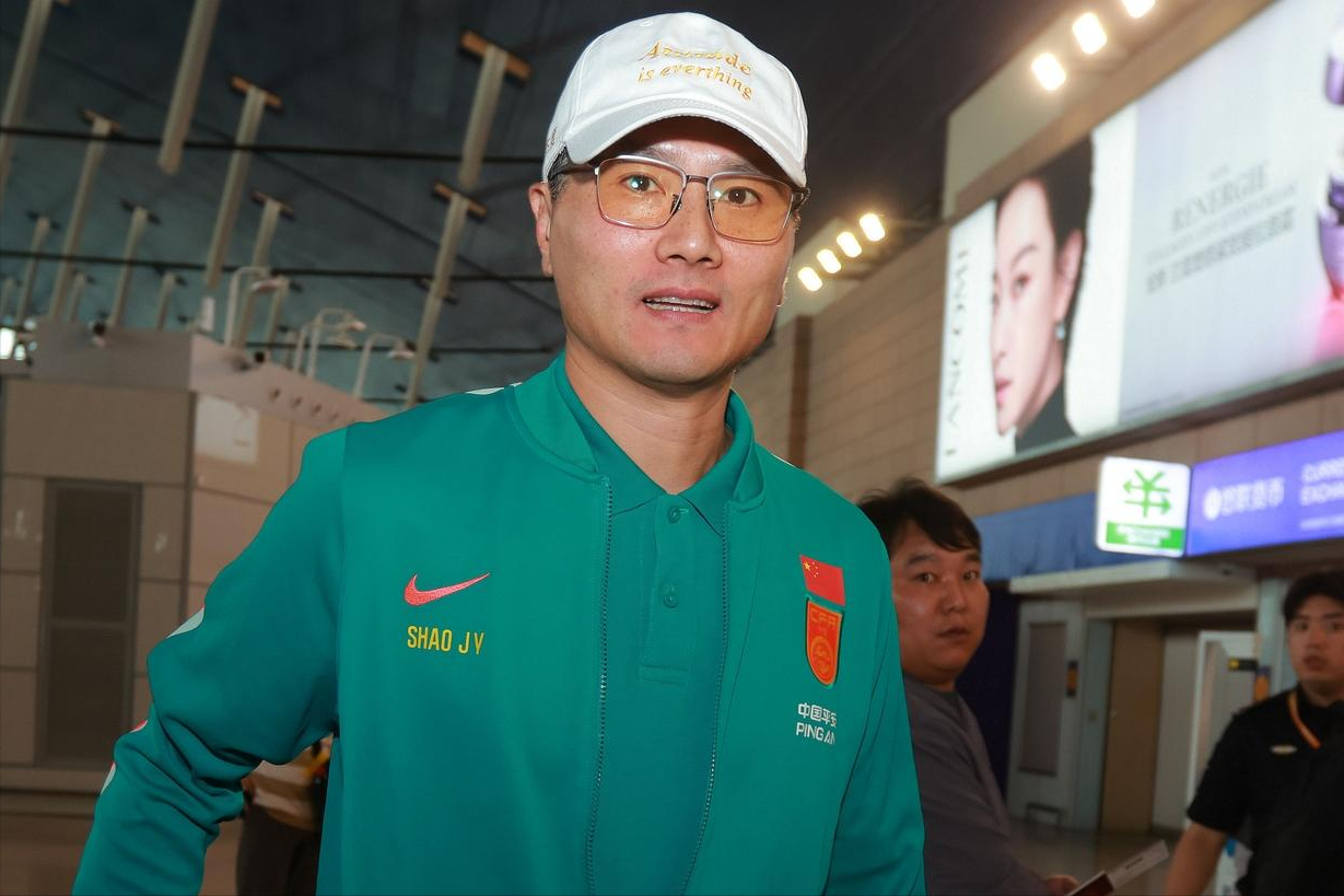 810万中锋遭放弃 老鹰公牛成下家