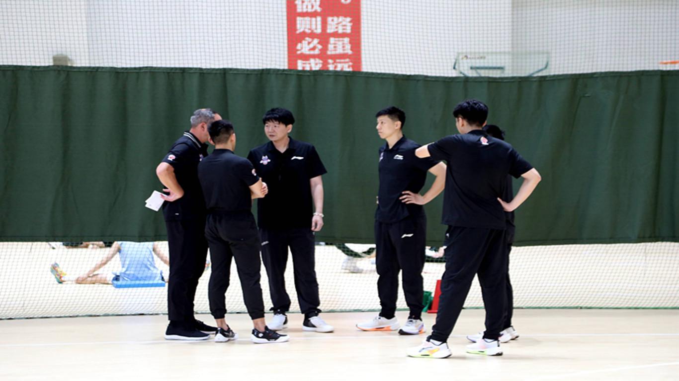 The Athletic发布2026年NBA选秀指南,含百大新秀排名与球探报告