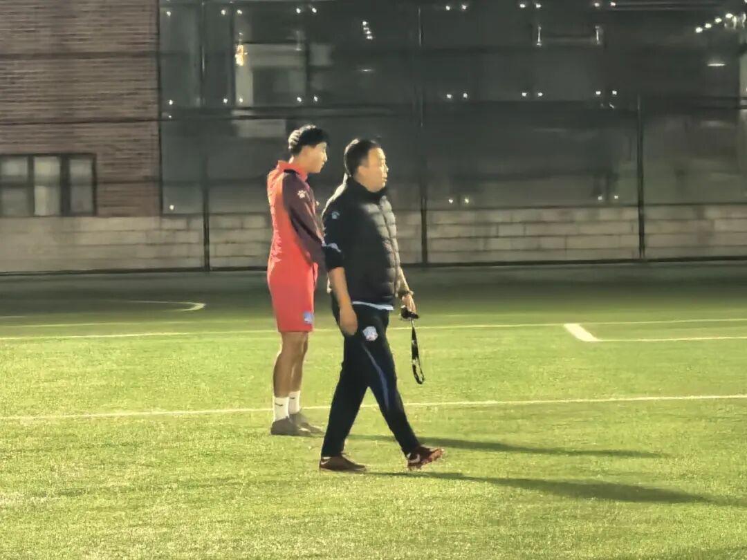 星空体育NBA总决赛G5今晚8:30开打,尼克斯3比1手握赛点