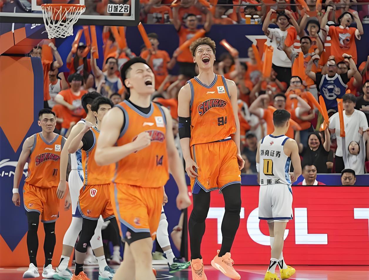 ESPN:马刺大概率留下福克斯