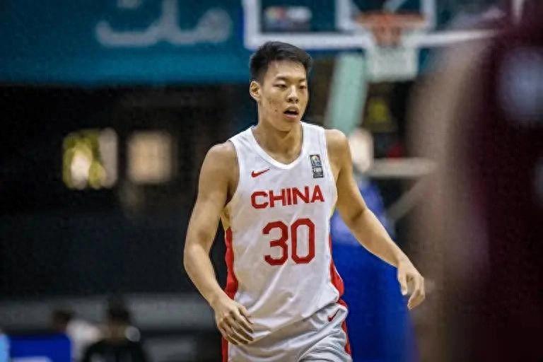 乌法115k欧元买断阿加波夫，结束租借正式加盟